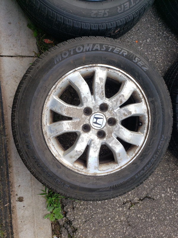 215/65-R16 rims and tires all season in Tires & Rims in Hamilton - Image 4