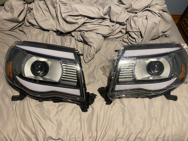 Brand new projector Toyota Tacoma head lights  in Other Parts & Accessories in Barrie