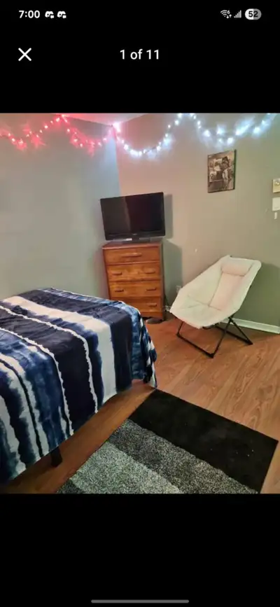 ROOM for rent in 3 bedroom Apartment
