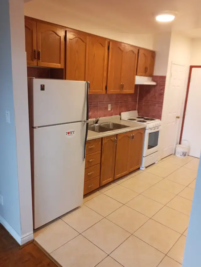 1 bedroom apt for rent downtown Toronto (Sherbourne & Gerrard)
