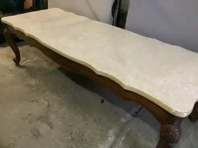 A vendre. Table de salon antique., View more