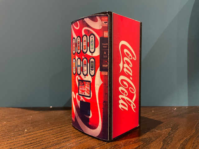 1/18 Vending Machine for Diorama in Arts & Collectibles in City of Toronto - Image 3