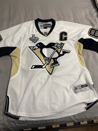 Crosby Signed Jersey