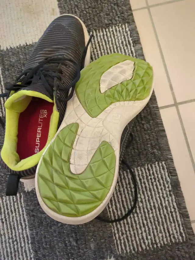 Footjoy Golf Shoes, size 7.5 in Golf in Ottawa - Image 4