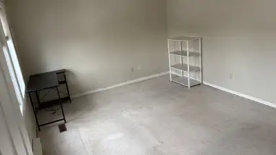 Renting 1 room on the 2nd floor. Near Creditview and Eglinton Shared washroom and kitchen (3 others...