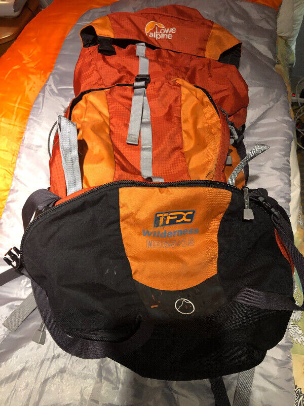 2 Lightweight Backpacks 65 L and OZARK Trail sleeping bag. in Fishing, Camping & Outdoors in City of Toronto - Image 2