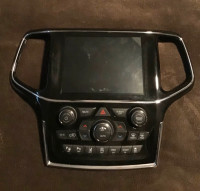 Jeep Unconnected console/screen radio