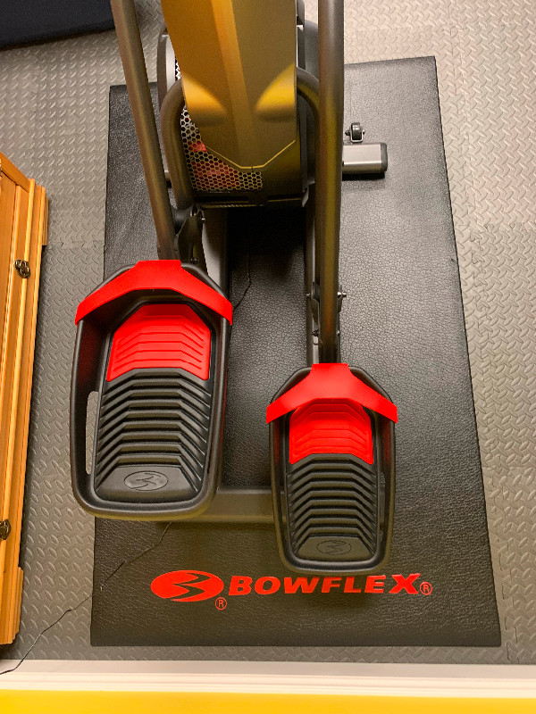 Bowflex Max Trainer / M5 with machine mat in Exercise Equipment in Edmonton - Image 3
