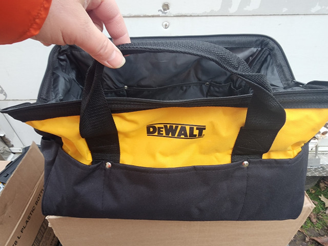 DeWalt Tool Bag 20" Brand New in Other in Windsor Region