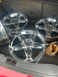 15 inch Alloys for sale.
