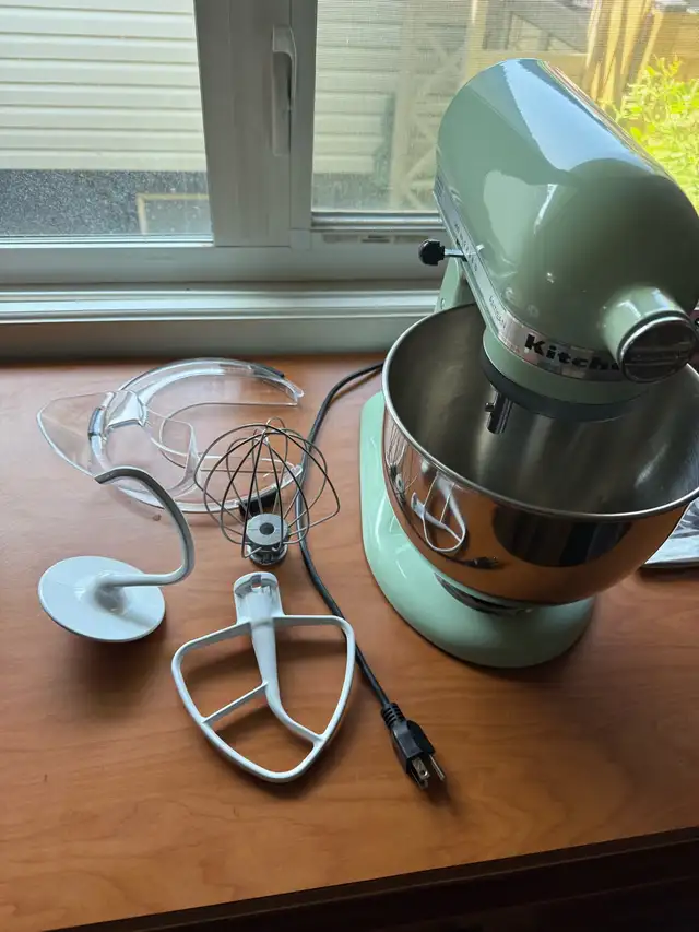 KitchenAid Artisan Mixer - Juicer & Grinder attachments!62864364344833121