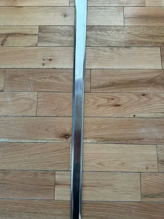 Épée décorative style Excalibur – 50 pouces – métal in Arts & Collectibles in Laurentides - Image 5