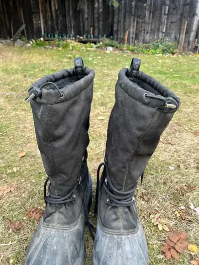 Sorel Winter Boots Men’s Size 13, View more