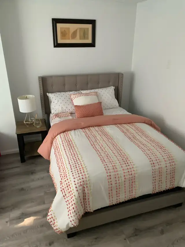 Charming All-Season Cottage Nestled in the Heart of Kazabazua in Quebec in Canada - Image 4