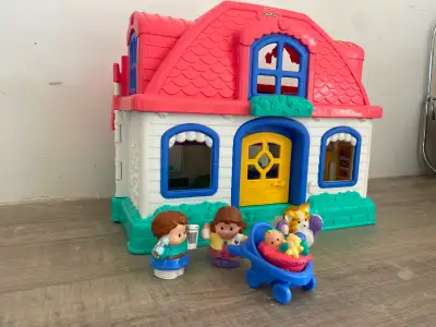 Petite maison rose Little People, View more