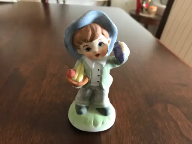 Figurines en porcelaine in Arts & Collectibles in Drummondville - Image 10