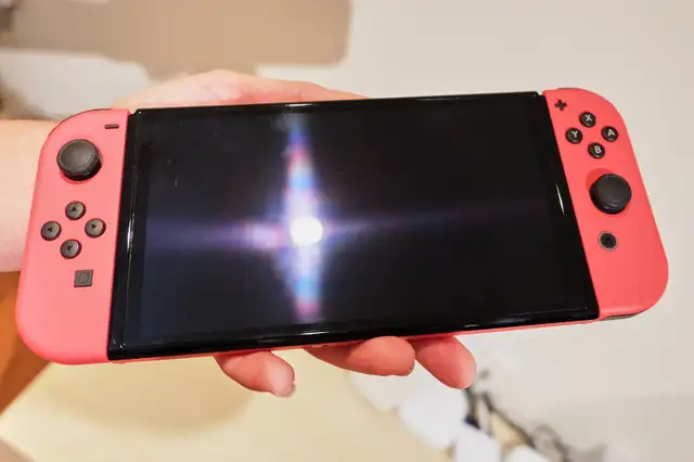 Nintendo Switch Oled (extra controller, 512gb sd card) in Nintendo Switch in Longueuil / South Shore - Image 6