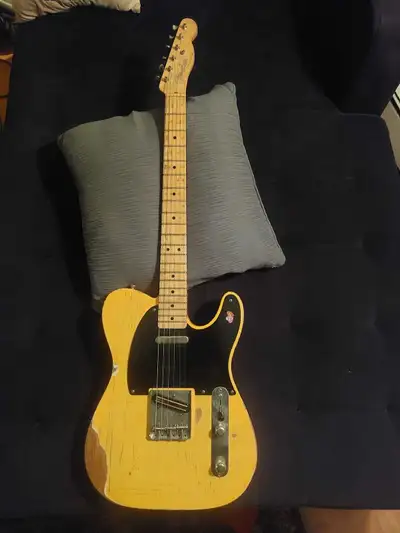Partscaster made with fender parts Dimarzio chopper T in the bridge, think Ritchie Kotzen. Fat 50's...