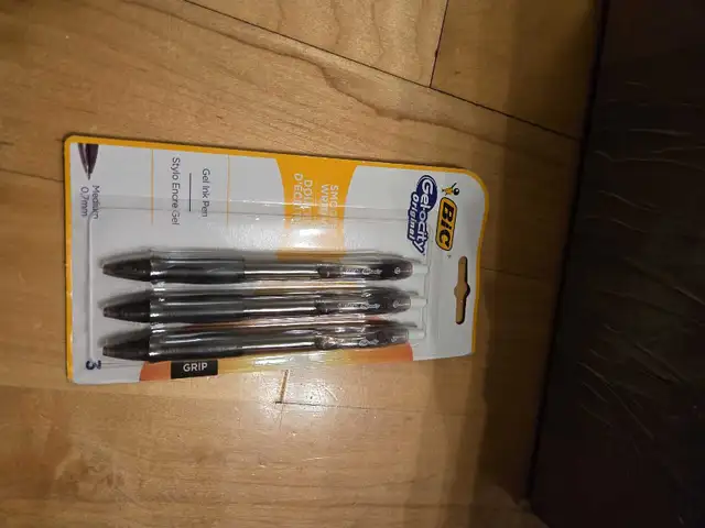 school Supplies  in Garage Sales in Laval / North Shore - Image 3