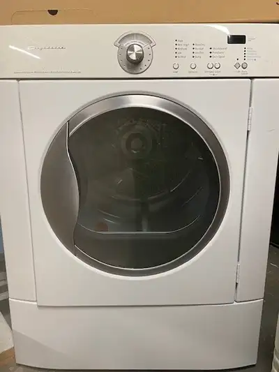 Sécheuse Frigidaire frontale usagée /fonctionnelle, View more
