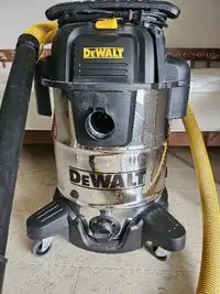Dewalt Wet/Dry Shop Vac - 10 Gallon