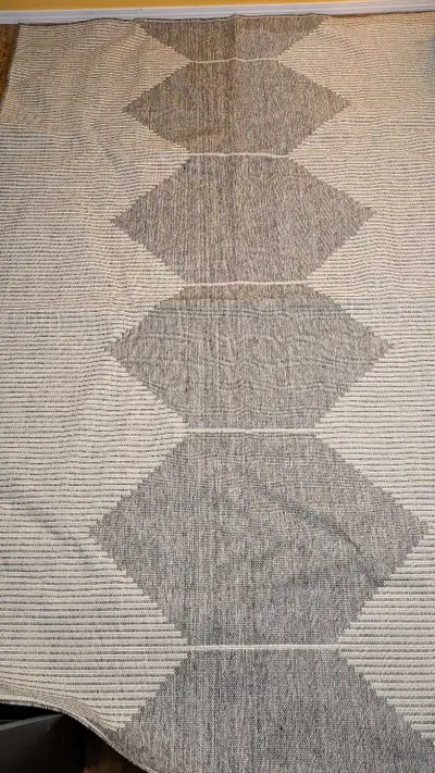 New indoor/outdoor rug (8 x 11'), View more