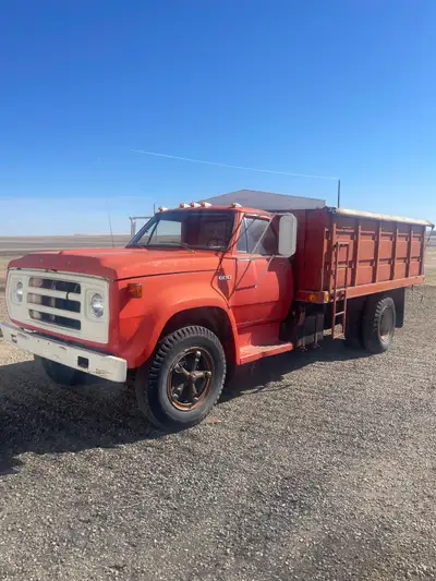 Great truck fair tires clean cab. 306-741-2133