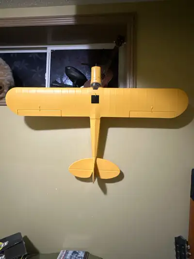 Super piper cub RC airplane Durable Aerocell foam airframe Powerfull brushless motor Only flown twic...