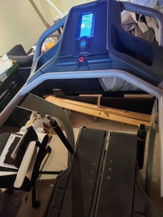 Treadclimber TC20  Bowflex in Exercise Equipment in Edmonton - Image 4