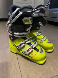 Fisher Kids ski boots 