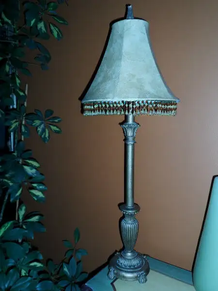 FLOOR AND TABLE LAMPS in Indoor Lighting & Fans in Markham / York Region - Image 2