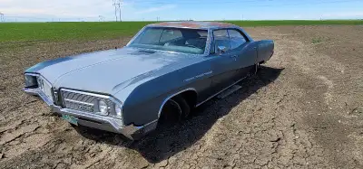 Needs timing chain, willing to install and try to have car up and running. Drives nice, restorable a...