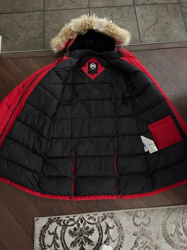 Canada Goose women’s large jacket  in Women's - Tops & Outerwear in Calgary - Image 3