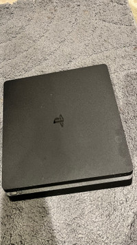 PS4 slim w/ 2 controllers