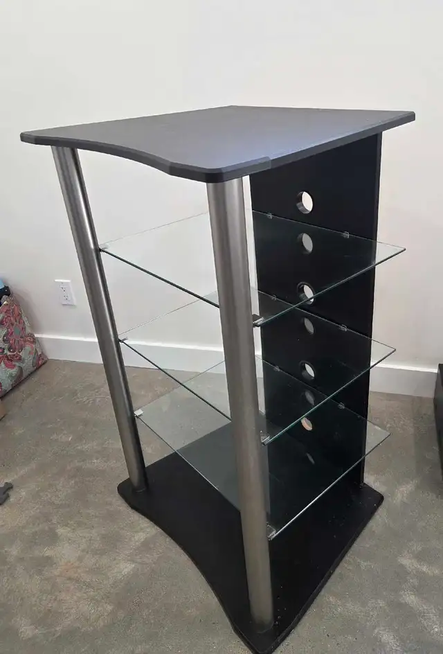 Meuble audio avec tablettes en verre in TV Tables & Entertainment Units in Sherbrooke - Image 2