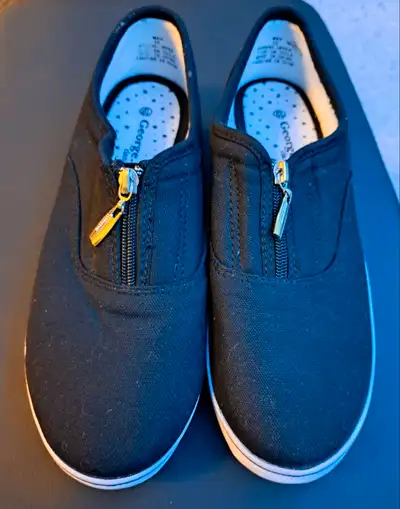 Ladies Black Canvas Shoes Size 10 For SaleBarely worn and indo, View more