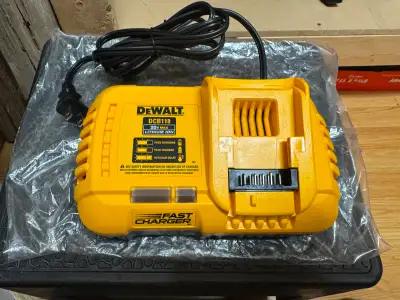 Dewalt DCB118 battery 12 amp fast charger - NEW, View more