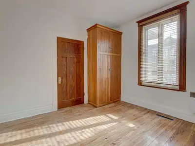 Grand 7 1/2  (3 chambres) avec jardin à Villeray