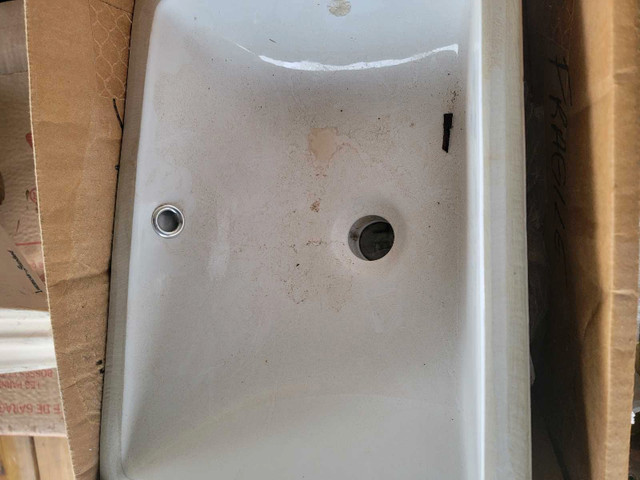 Under mount bathroom sink in Plumbing, Sinks, Toilets & Showers in Norfolk County - Image 2