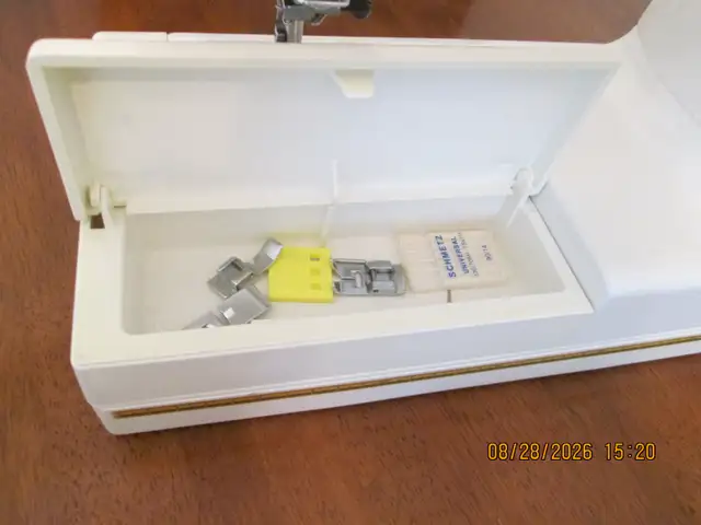 JANOME Limited Edition Sewing Machine model 344 in Hobbies & Crafts in Kingston - Image 7