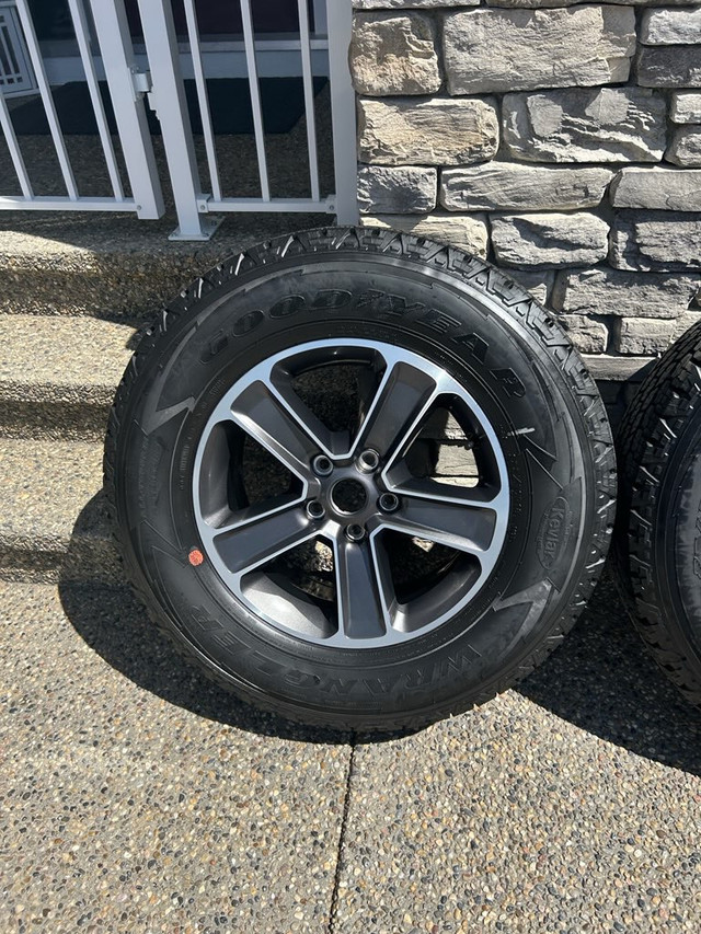 Jeep Wrangler GoodYear Tires & Rims x 5 tir in Tires & Rims in Calgary
