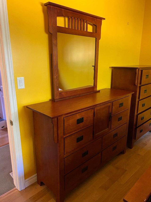 7 Piece Bedroom Set in Dressers & Wardrobes in Trenton - Image 4