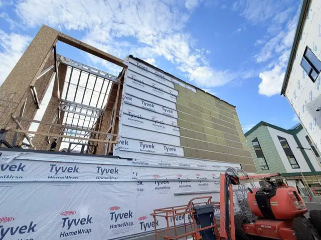 Siding Contractors 425693118412902401
