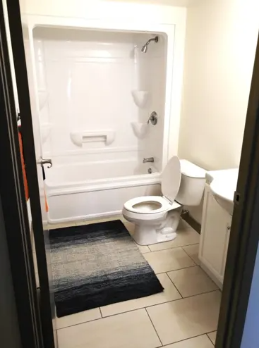 203 Lester St, Waterloo, ON. Room Rental Sublet in Room Rentals & Roommates in Kitchener / Waterloo - Image 5