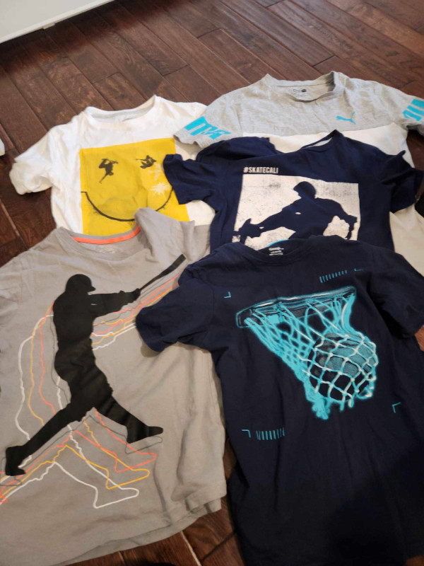 t-shirt 10-12 ans et manches longues, vestes, pantalons garçon dans Enfants et jeunesse  à Longueuil/Rive Sud - Image 3