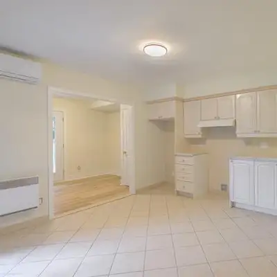 ✨ Bright Renovated 3 - Bedroom Apartment ✨ 2175 Liébert Street, Montreal (H1L 5R2) Fully renovated 5...