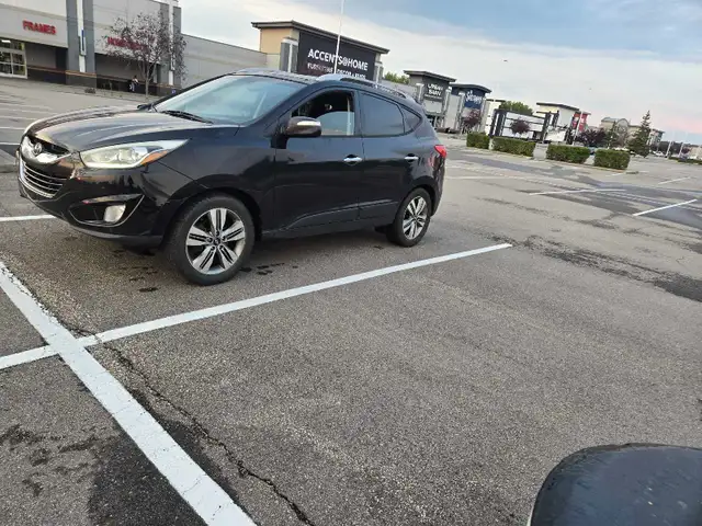 2015 hyndai Tucson 534371435419412481
