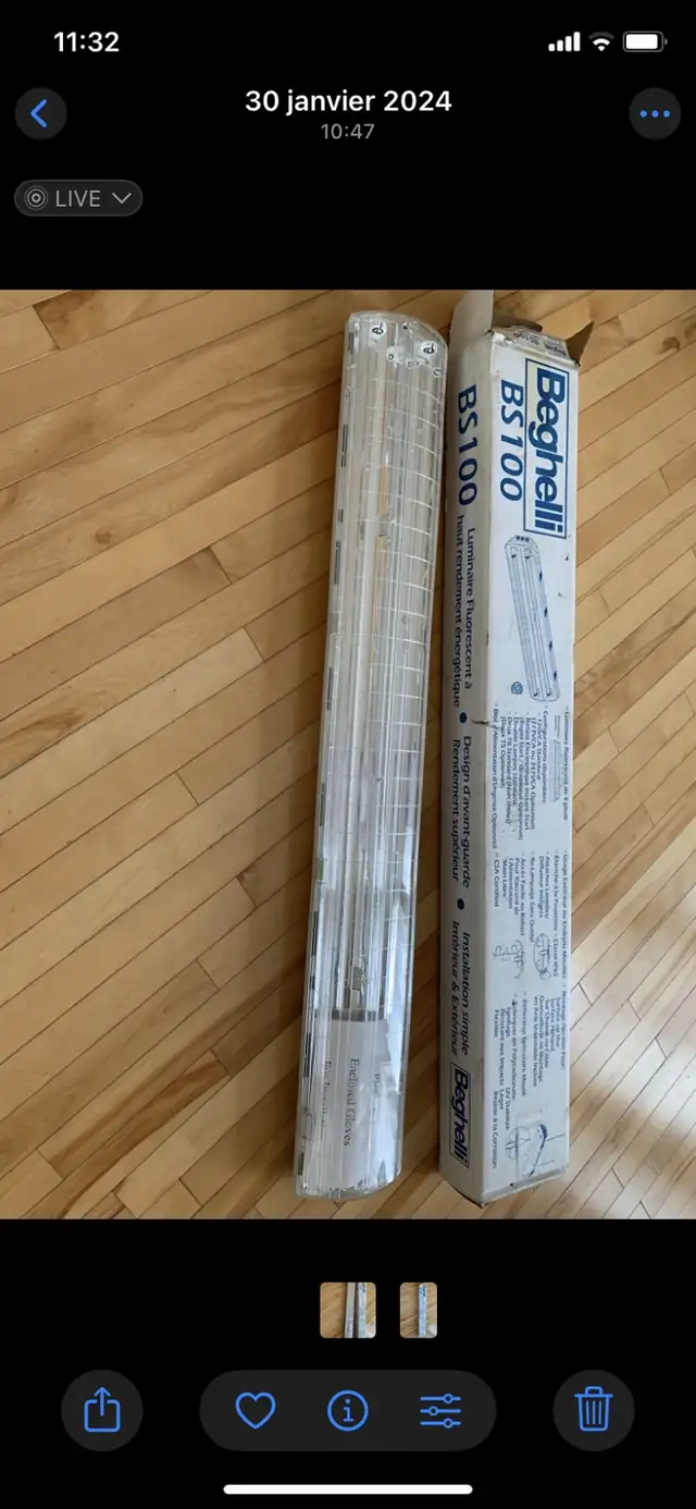 Fluorescent Lighting  + 5 fluorescent - luminaire de 4 pieds in Indoor Lighting & Fans in Gatineau - Image 2