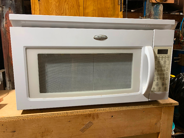 Whirlpool Under cabinet Microwave in Microwaves & Cookers in Saint John