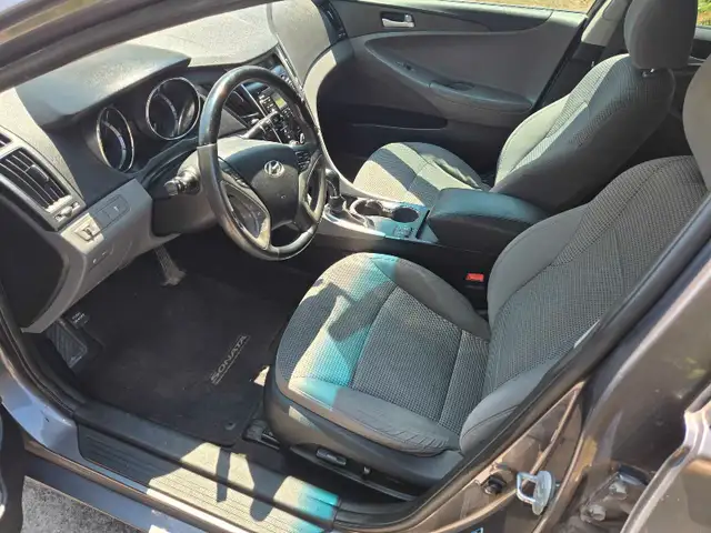 2011 Hyundia Sonata63735889218177122